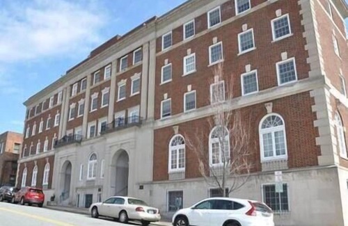 Winston - Salem Apartamento | The Camel City Blue Note!