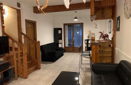 Fougax-et-Barrineuf Casa | La caminada, casa en el corazón de los Pirineos Ariégeoises