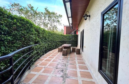 Tha Yang Complejo | The Canal Garden Resort