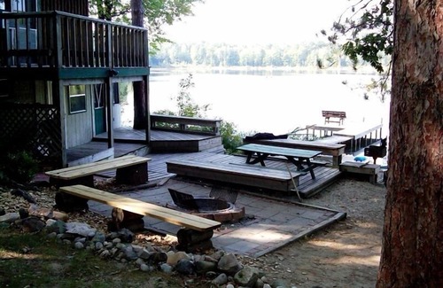 Barryton Cabina | Nest Alquiler de cabañas de la tarjeta en el lago en Zona Arbolada