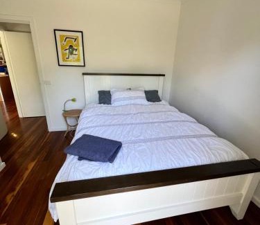 Main Ridge Casa | The Caretakers Cottage