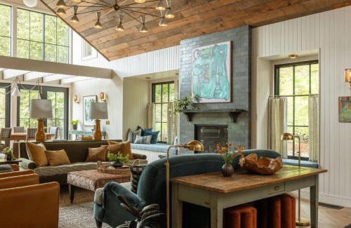 Carlton Casa | The Carly Estate