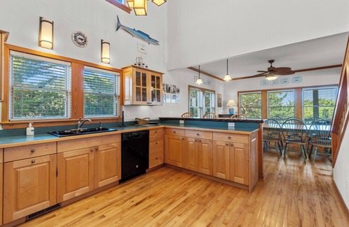 Brigands' Bay Casa | The Carolina Moon | Canalfront | Frisco | Sleeps 8