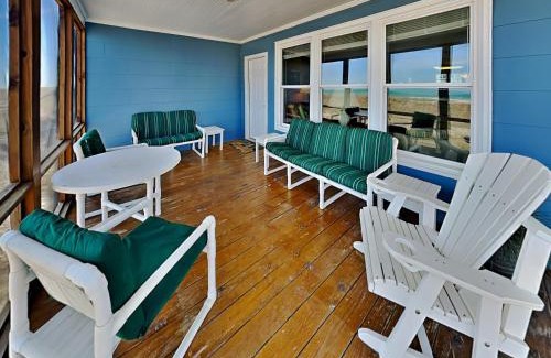Topsail Beach Casa | The Caroline