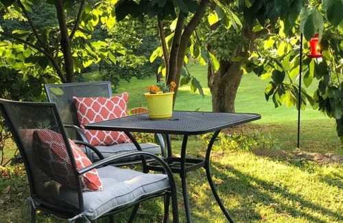 Harpers Ferry Cabaña | The Carriage House at Carrot Top Cottage