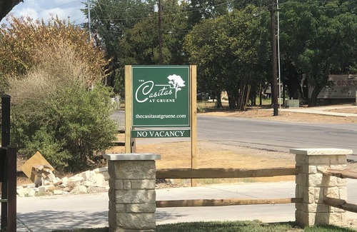 Gruene Casa | Romantic Casita walking to Gruene Historic District with private river access