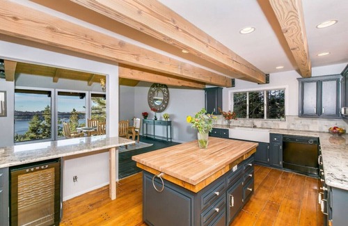 Lake Arrowhead Otro | The Castle II con majestuosas vistas al lago y 2 Master Suites: ¡mira el video!