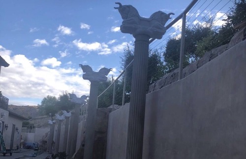 Calabasas Villa | El castillo en la colina