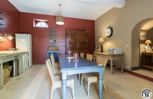 Auragne Casa | The Castle Stables
