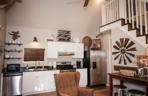 Gruene Casa | The Cedar Lodge at Gruene B&B