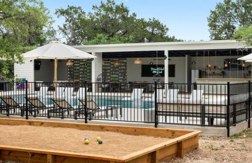 Wimberley Hotel | The Cedars Ranch