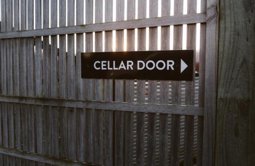 Renwick Casa | The Cellar Door - Blenheim Holiday Home