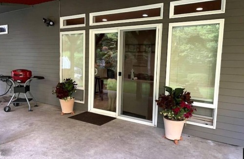 Newberg Casa | The Cellar @Lively Farm a Family Friendly Hobby Farm Stay