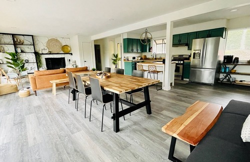 Redding Casa | {The Cessna Lookout} +Pool +Hot Tub +EV Charger