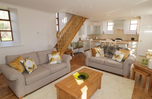 Redcar Cabaña | THE CHAPEL, pet friendly, with a garden in Saltburn-By-The-Sea