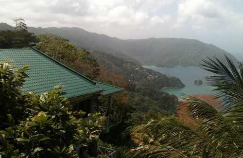 Charlotteville Casa | El Mirador de Charlotteville - Paraíso de observadores de aves en la cima de la montaña con vista al mar