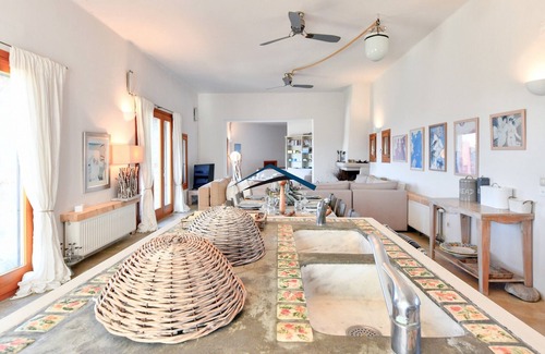 Kea Villa | El "encantador refugio frente al mar", con acceso directo al mar, cerca de Otzia