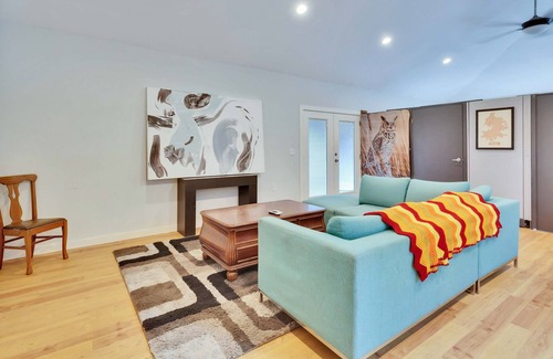 Manchaca Casa | The Chateau Unit C