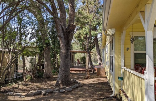 Dunlap Cabina | The Cheerful Hollies Cottage