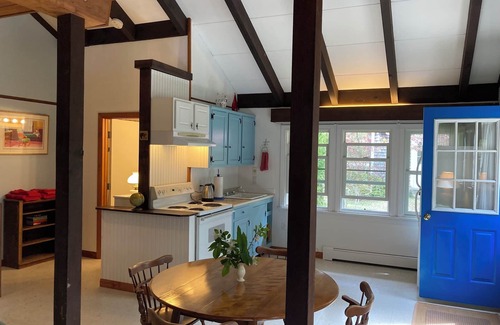 Eastham Apartamento | The Cherry, cozy, charming and romantic.