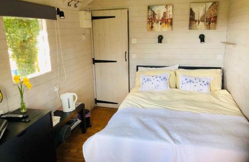 Sibford Gower Casa | The Cherry Tree Gypsy Wagon