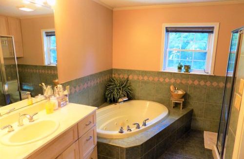 Jonesboro Casa | The Cherrywood Estate