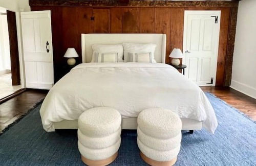 Woodbury Casa | The Chic Antique Retreat House