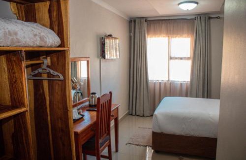 Kasane Cama Y Desayuno | The Chobe Inn
