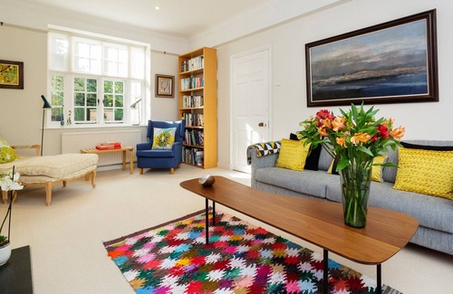 Golders Green Casa | The Chromatic Collection, by Veeve