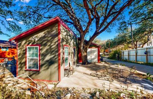 Dawson Casa | The City Perch