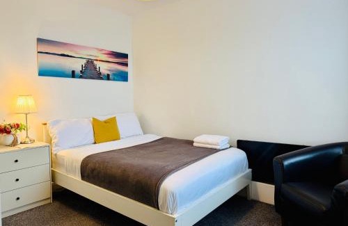 Northampton Apartamento | 'The Cityside Charm' - Modern, Pristine & Well-appointed 1 Bed Flat in Town - Free Parking