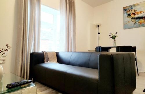 Northampton Apartamento | 'The Cityside Charm' - Modern, Pristine & Well-appointed 1 Bed Flat in Town - Free Parking