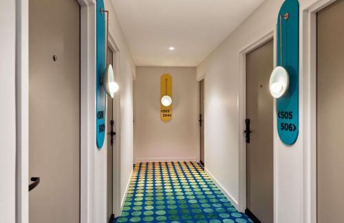 Sydney Central Business District Hotel | The Clarence Hotel Sydney