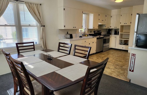 New London Casa | 10% DE DESCUENTO EN TODAS LAS RESERVAS DE JUNIO: ¡50FT A OCEAN BEACH GATE! ENVIAR SOLICITUD DE DETALLES