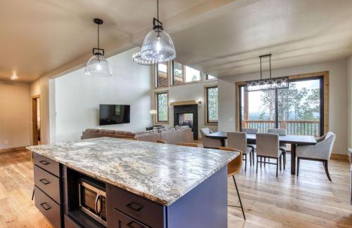 Lead Casa | The Cliffhanger