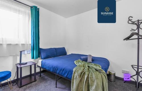 Dundee Apartamento | THE CLIPPIE - INVOICE and REDUCED PRICE only via SUNRISE SHORT LETS DUNDEE, 3 Rooms, 4 Beds, Recently Renovated, Free WiFi, Free Street Parking, Ground Floor, Fully Equipped, Short and Long Stay Rates