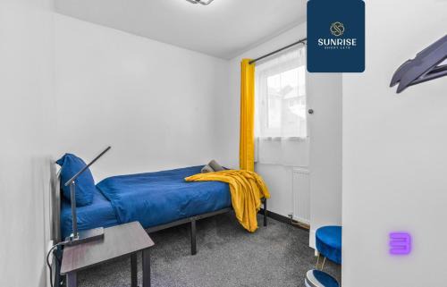 Dundee Apartamento | THE CLIPPIE - INVOICE and REDUCED PRICE only via SUNRISE SHORT LETS DUNDEE, 3 Rooms, 4 Beds, Recently Renovated, Free WiFi, Free Street Parking, Ground Floor, Fully Equipped, Short and Long Stay Rates