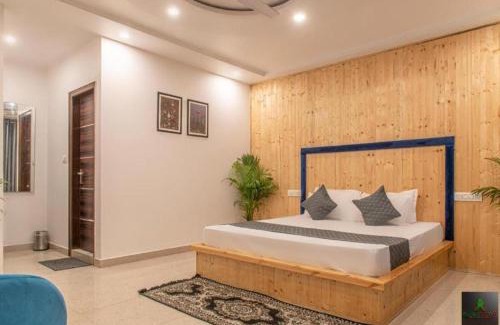 Dharampur Apartamento | The Cloudberry Kasauli I Guaranteed Best Price I Serviced Villa I Open Air Rooftop I Couple Friendly I Pvt Balcony I Kasauli By ExoticStays