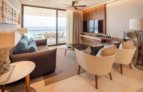 San Jose del Cabo Complejo | The Club at Solaz, Luxury Villas Official Listing - Two Bedroom Villa Ocean View