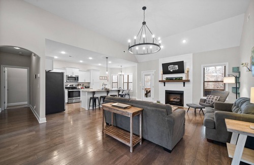 Clarksville Casa | The Clubhouse on Colston (2296 Colston Dr)