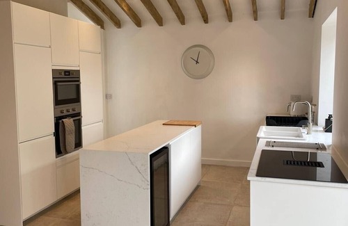 Amlwch Casa | The Coach House at The Pines, Bull Bay.