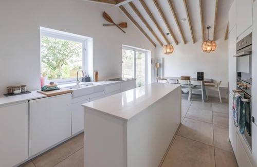 Amlwch Casa | The Coach House at The Pines, Bull Bay.