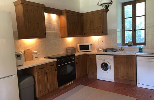 Saint-Mathieu Casa | The Coach House-3 Bed-2 Bath-Garden-PetsOK-FreeP