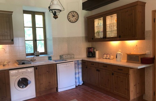 Saint-Mathieu Casa | The Coach House-3 Bed-2 Bath-Garden-PetsOK-FreeP