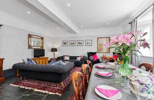 Tan-y-groes Casa | The Coach House