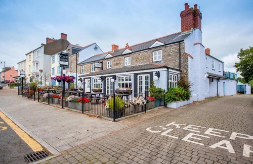 Pembroke Casa | The Coach House Hotel