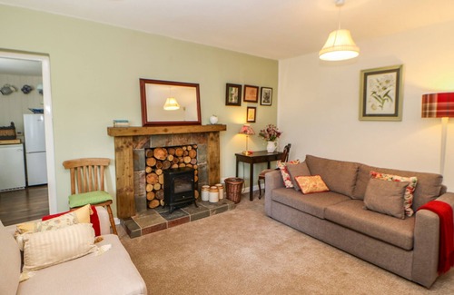 Riding Mill Cabaña | THE COACH HOUSE, with a garden in Corbridge