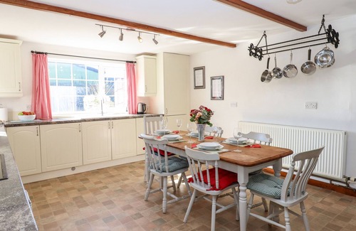 Bere Alston Casa | THE COBBLES, pet friendly, character holiday cottage in Bere Alston