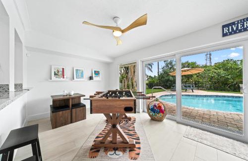 Venetian Way Casa | The Cocoa Plum - A Quiet Riverfront Pool Home Near Beach