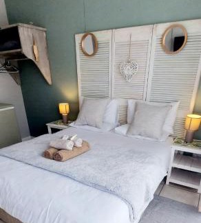 Kidd's Beach Casa | The Coelacanth Guest House And Beach Thyme Self Catering